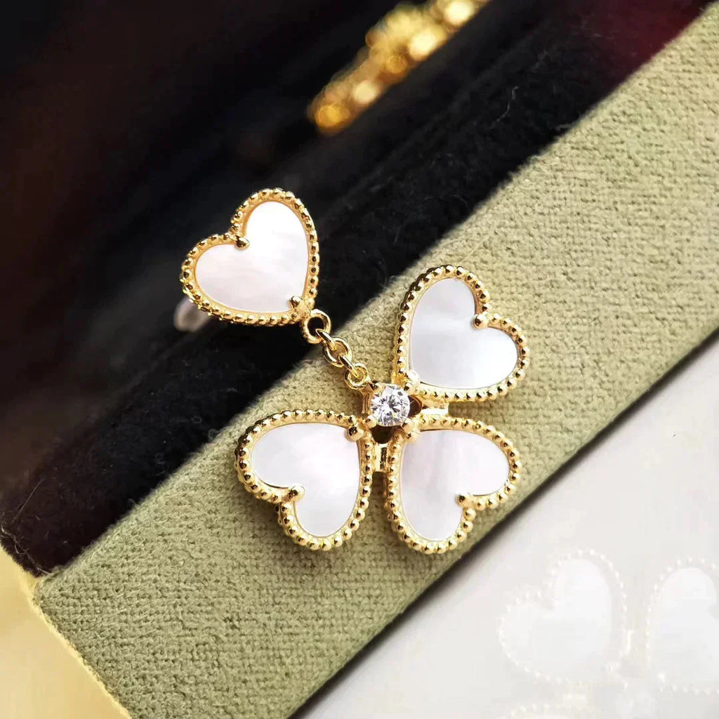 TimiCLOVER SWEET WHITE MOP EARRINGS