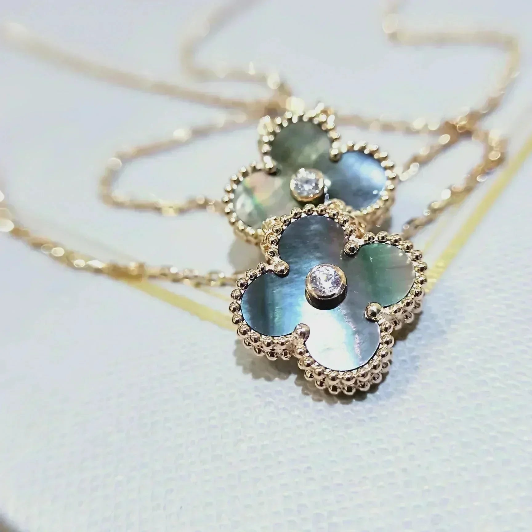 TimiCLOVER 15MM DIAMOND AND MOTHER-OF-GREY NECKLACE