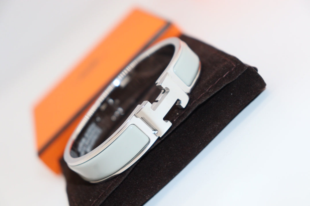 TimiH LIGHT BLUE BRACELET