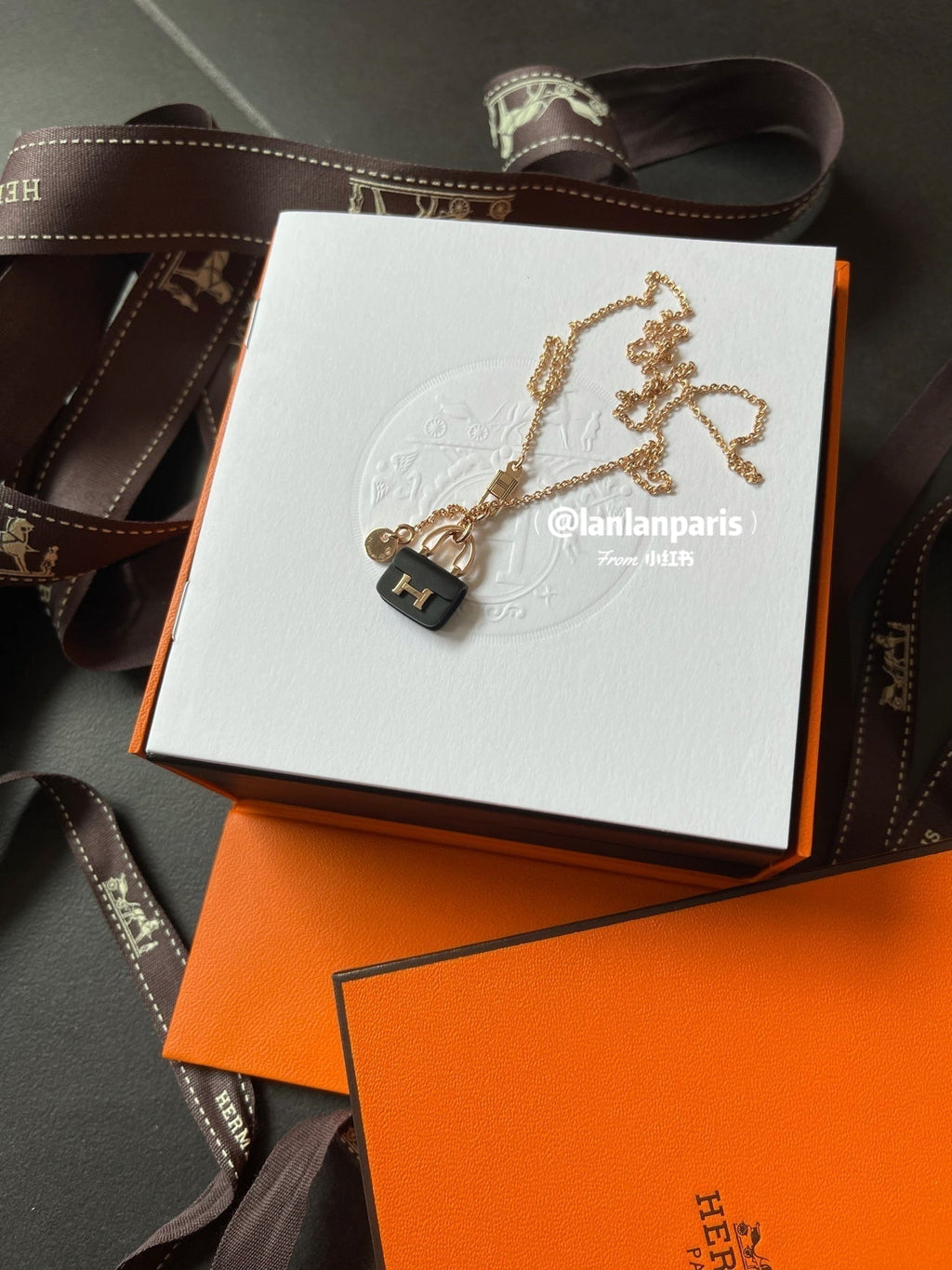 TimiCONSTANCE BLACK PEDANT PINK GOLD NECKLACE