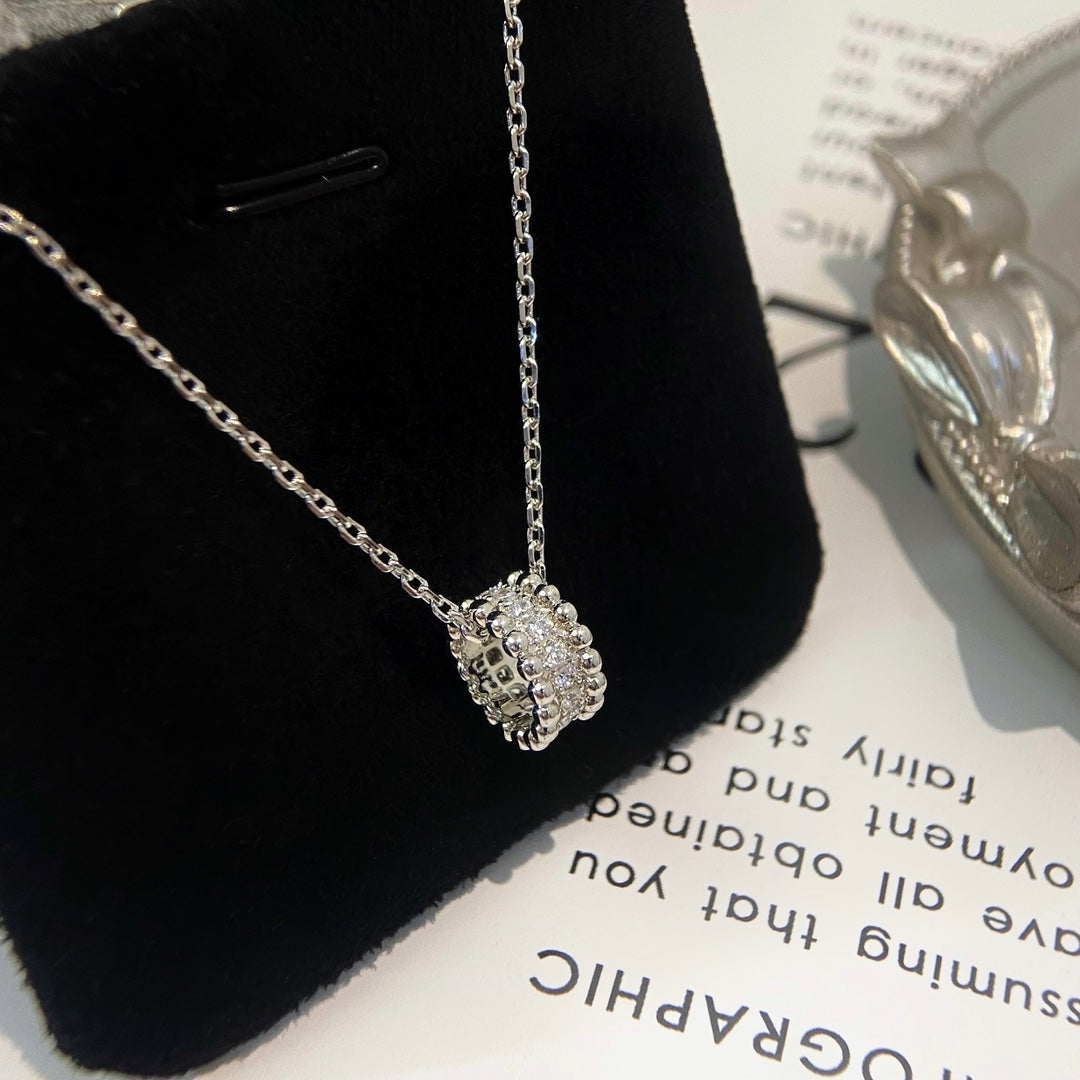 TimiPERLEE DIAMOND NECKLACE