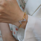 TimiVOLTE UPSITE DOWN GOLD DIAMOND BRACELET
