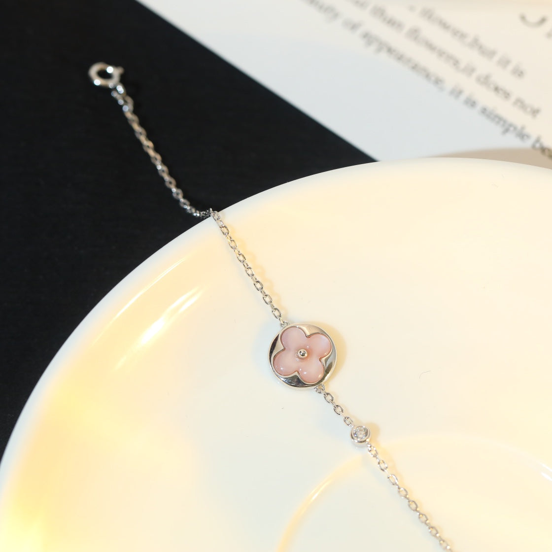 TimiSUN MOTIF PINK MOP SILVER BRACELET