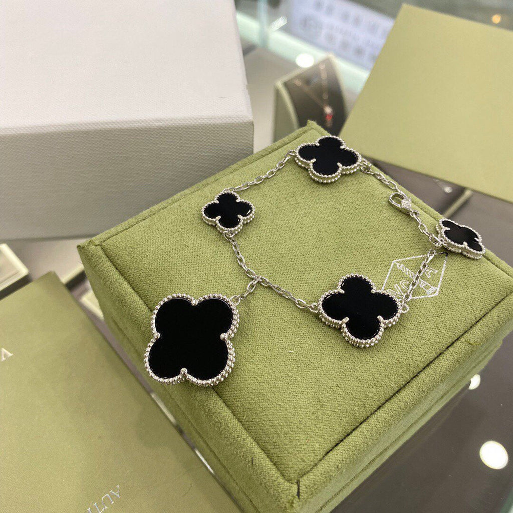 ¡®Timi¡¯CLOVER 5 MOTIFS SIVLER ONYX BRACELET