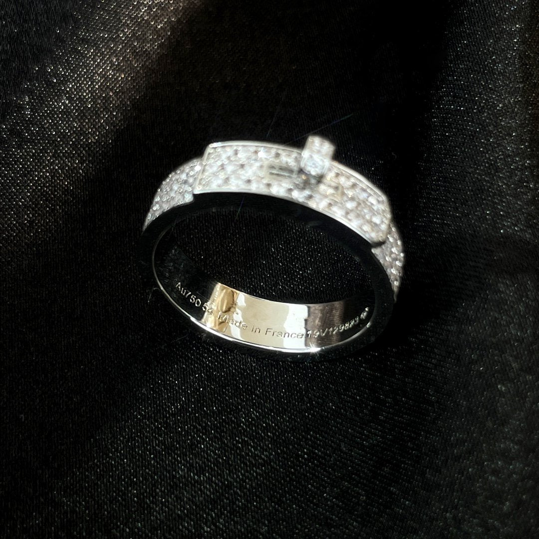 TimiKELLY SILVER DIAMOND RING
