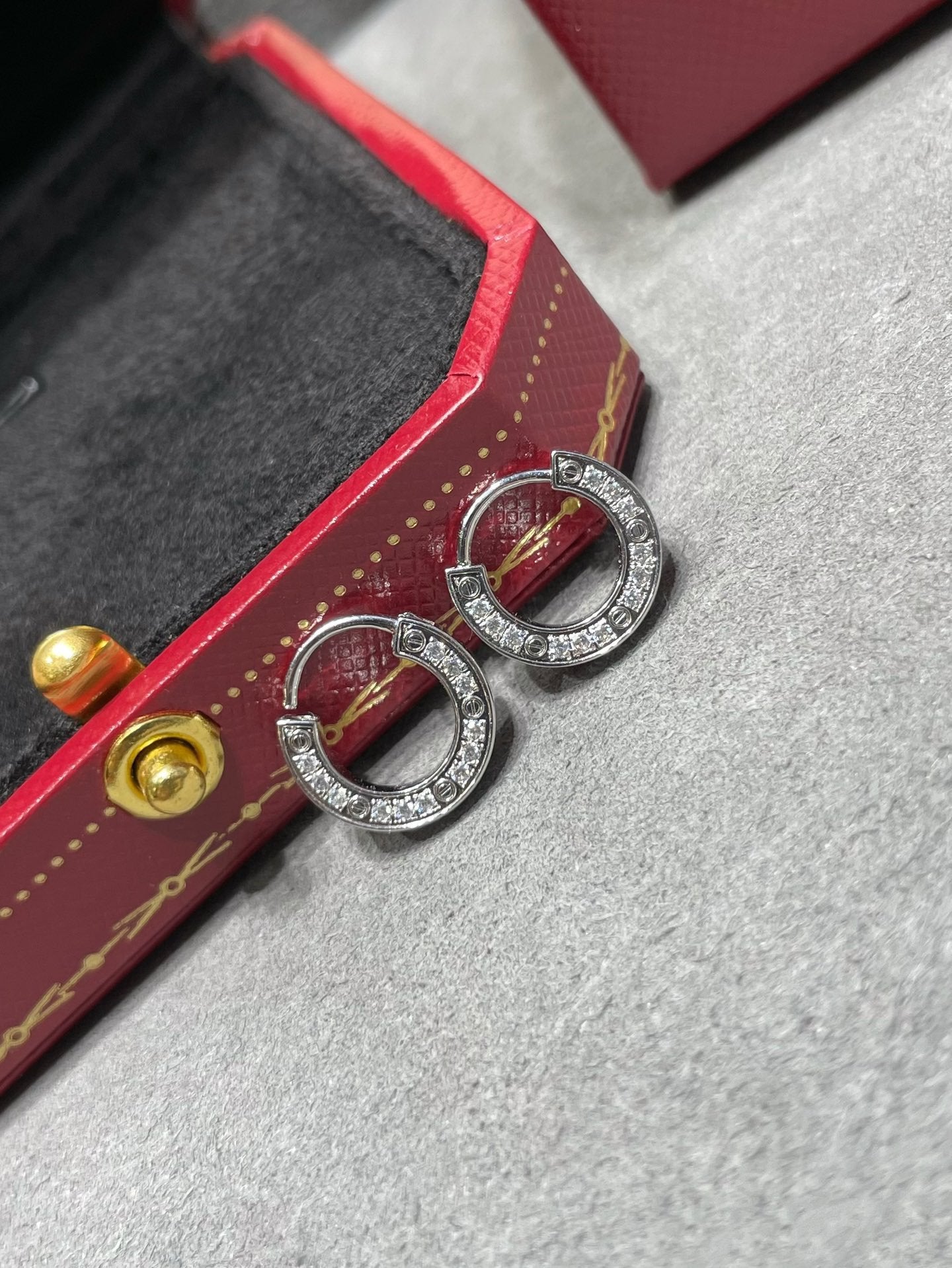 TimiLOVE DIAMOND EARRINGS