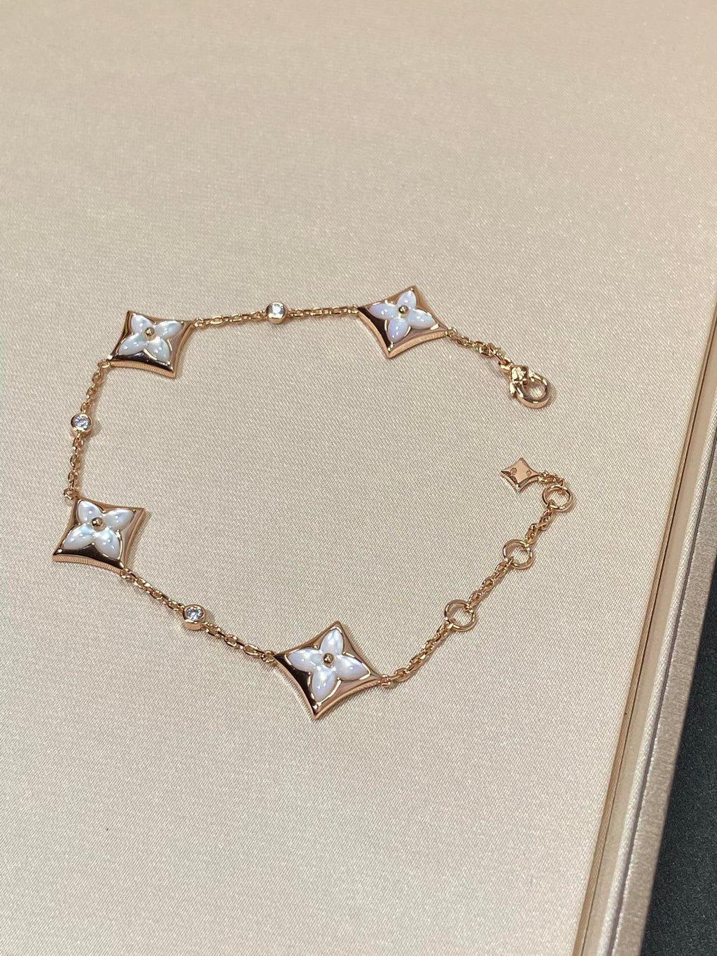TimiSTAR 4 MOTIF MOP DIAMOND PINK GOLD BRACELET