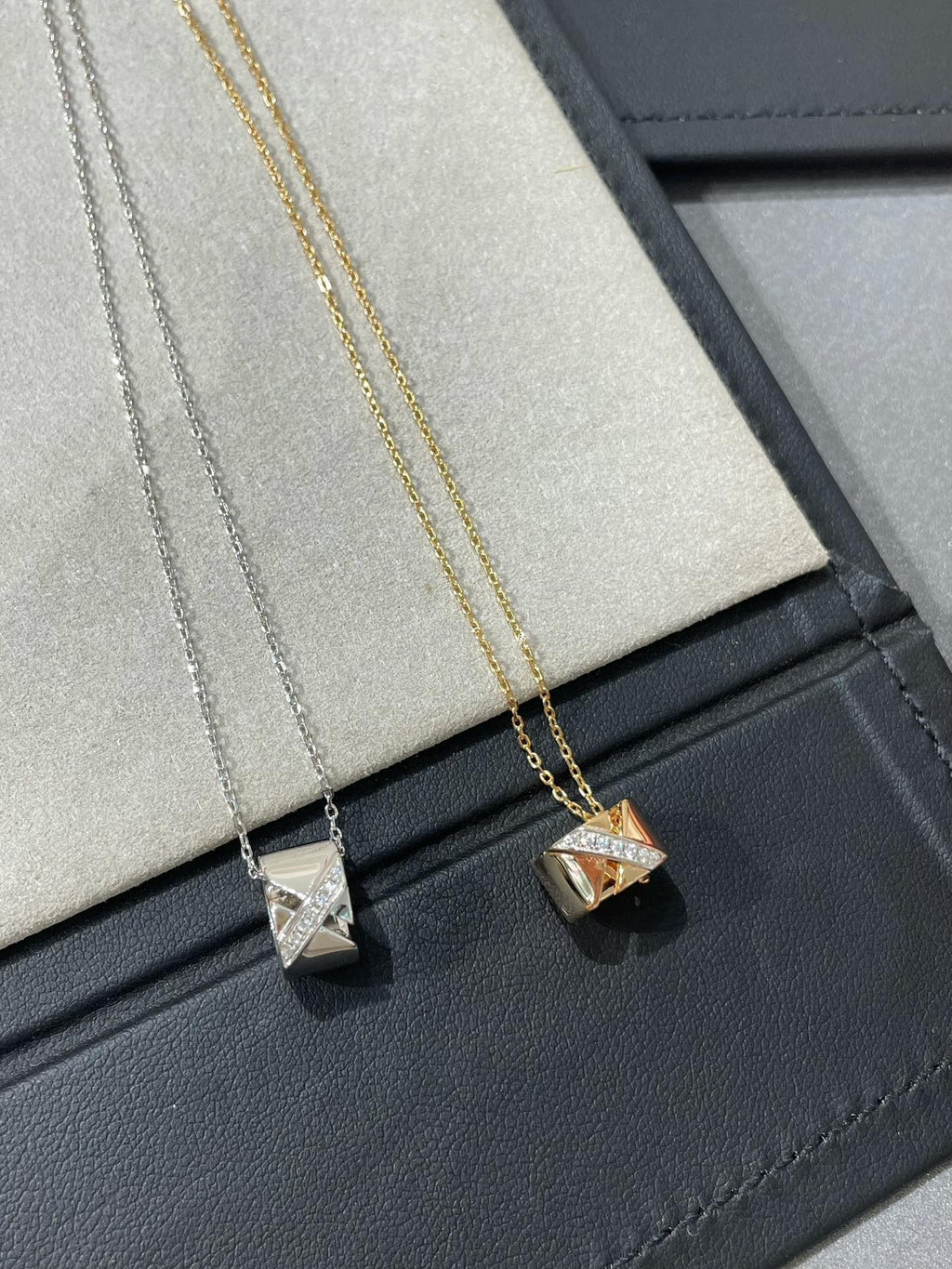 TimiLIENS EVIDENCE DIAMOND NECKLACE