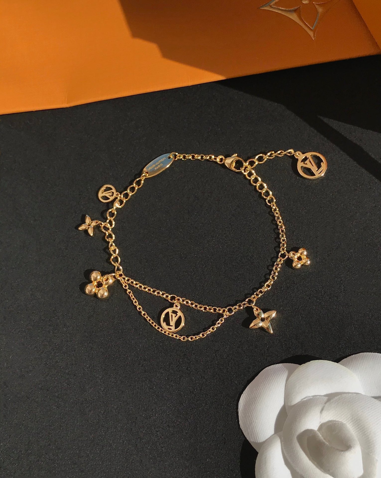 TimiBLOOMING PINK GOLD MOP BRACELET