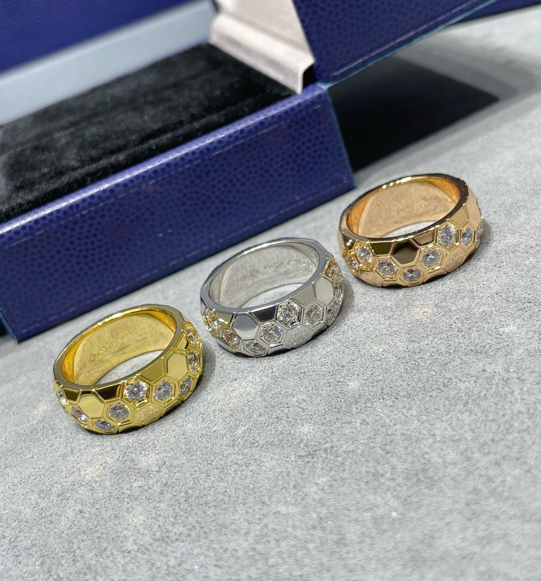 TimiBEE LOVE DIAMOND LARGE RING