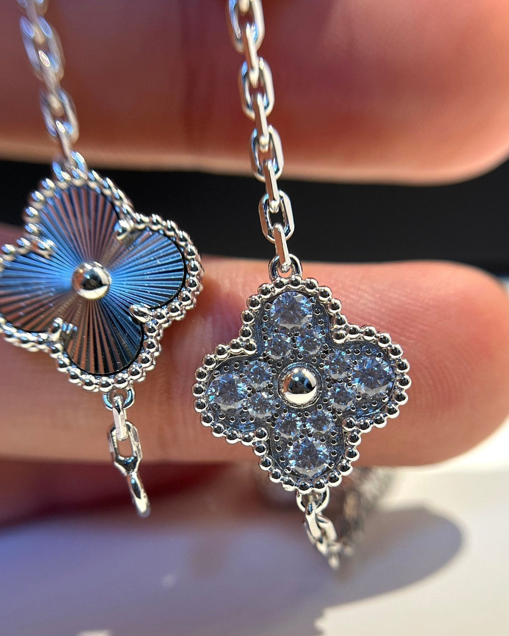 [Timi] CLOVER 5 MOTIF LASER BRACELET COLLECTION