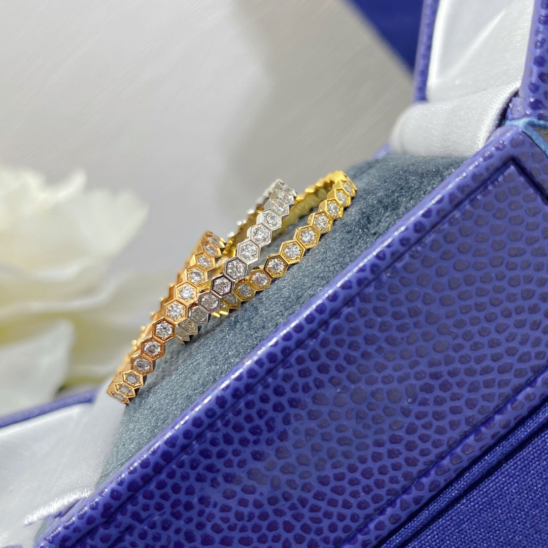 TimiBEE LOVE DIAMOND PAVED SMALL RING