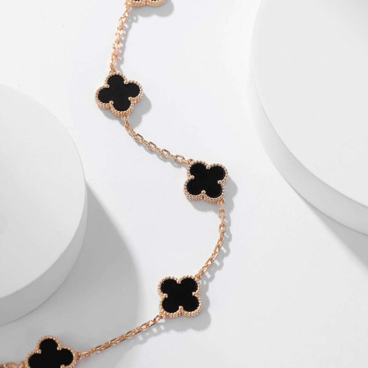 TimiCLOVER 10 MOTIFS ONYX NECKLACE