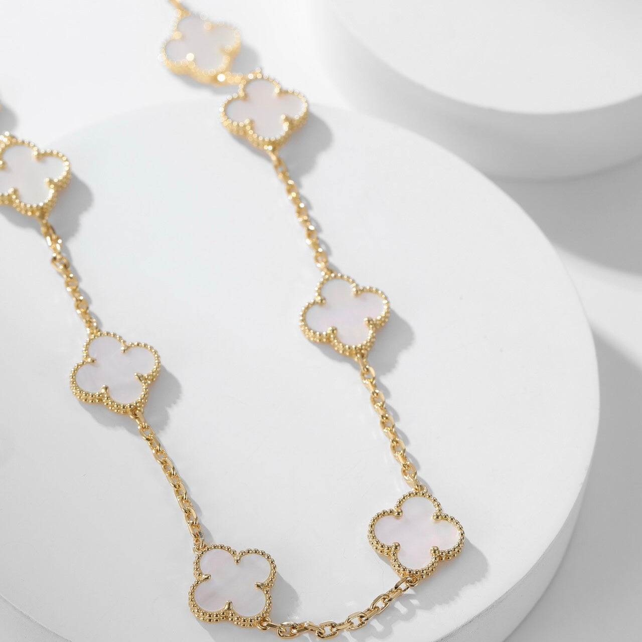 TimiCLOVER 10 MOTIFS WHITE MOTHER OF PEARL NECKLACE