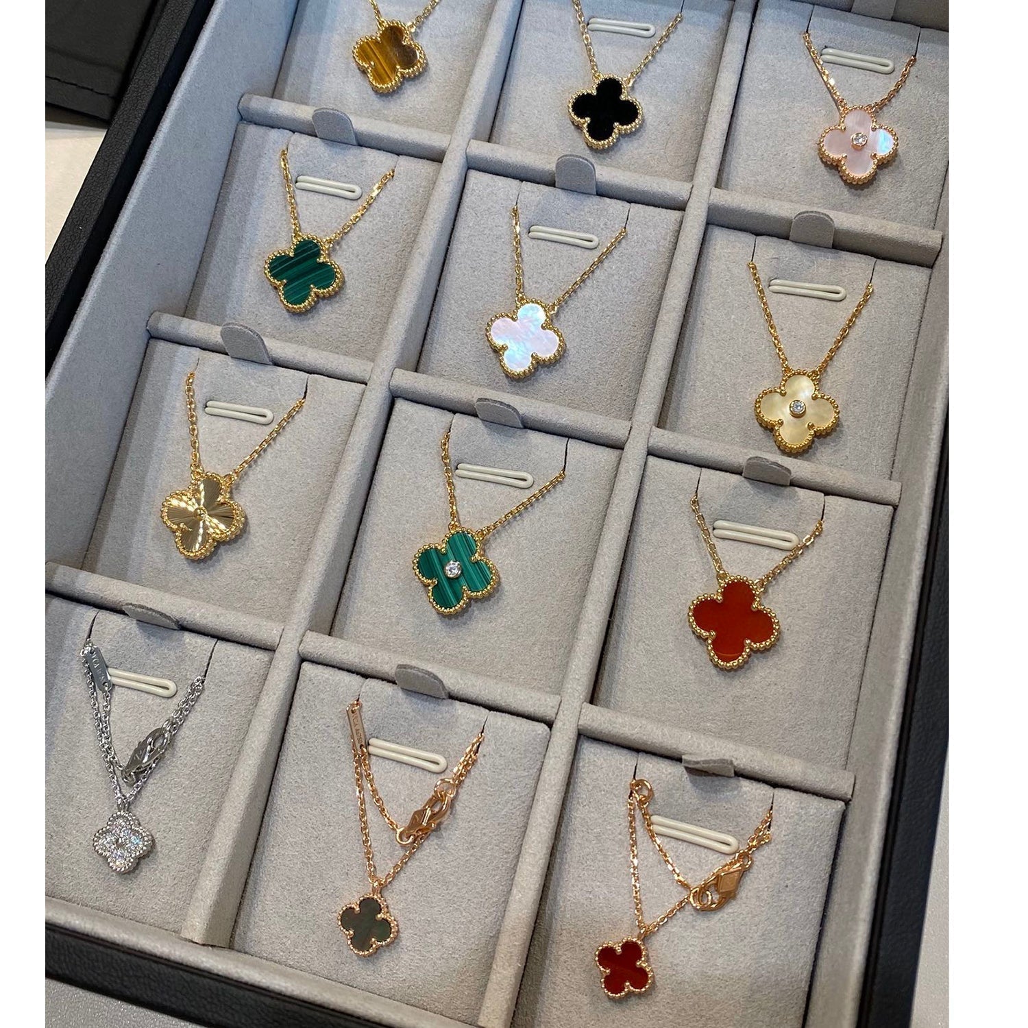 TimiCLOVER 15MM DIAMOND SINGLE FLOWER NECKLACE