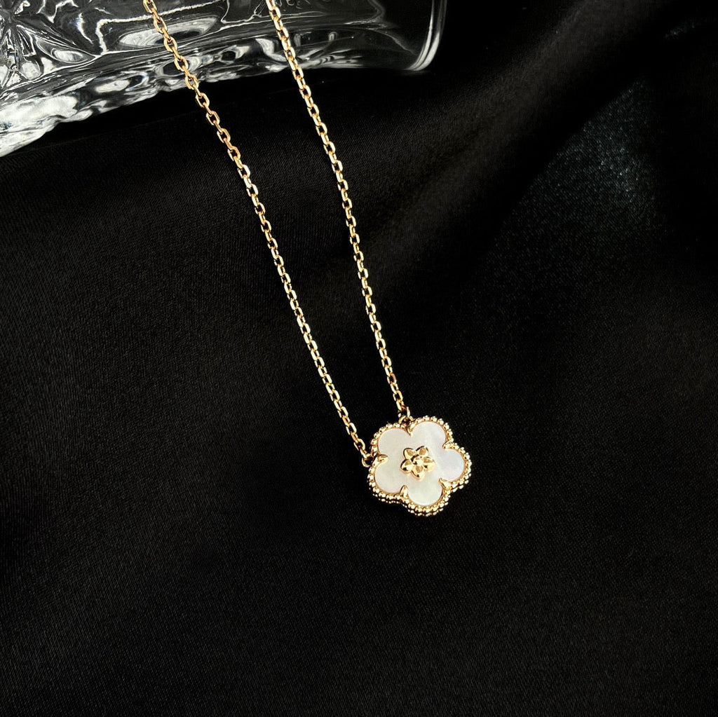 TimiLUCKY  WHITE MOP  PLUM BLOSSOM NECKLACE