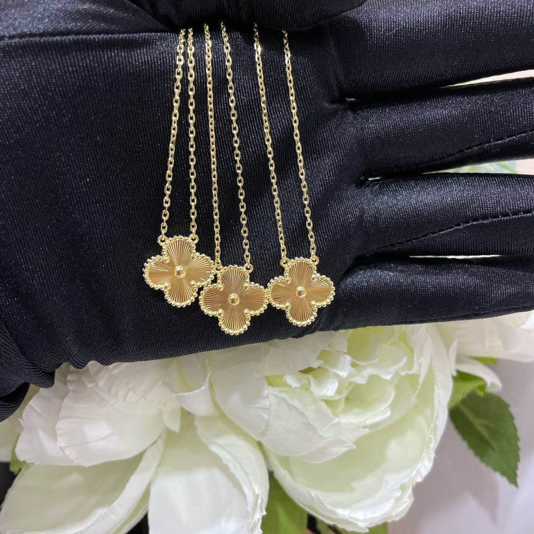 TimiCLOVER 15MM LASER NECKLACE