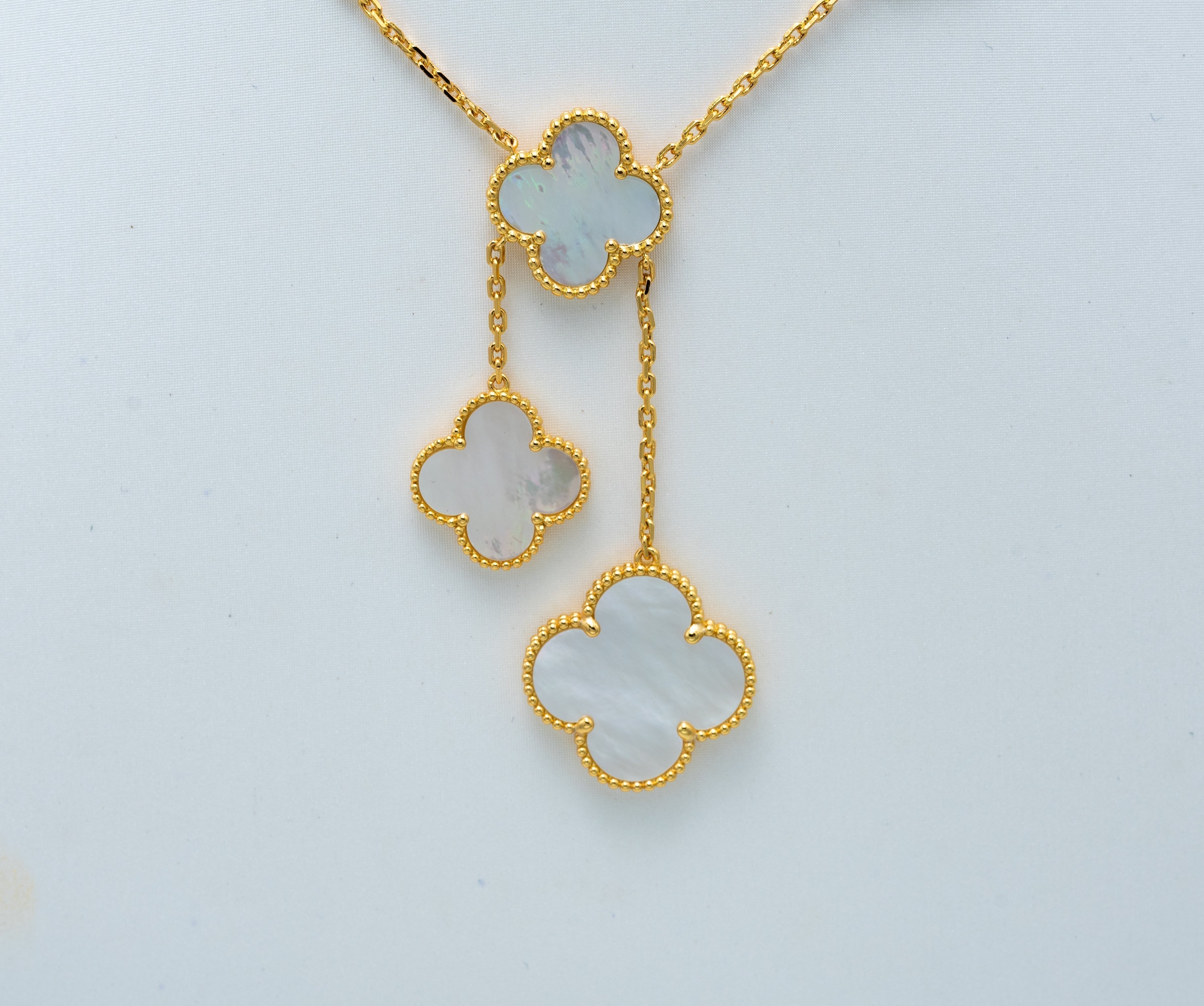 TimiCLOVER MOTHER OF PEARL NECKLACE 6 MOTIF