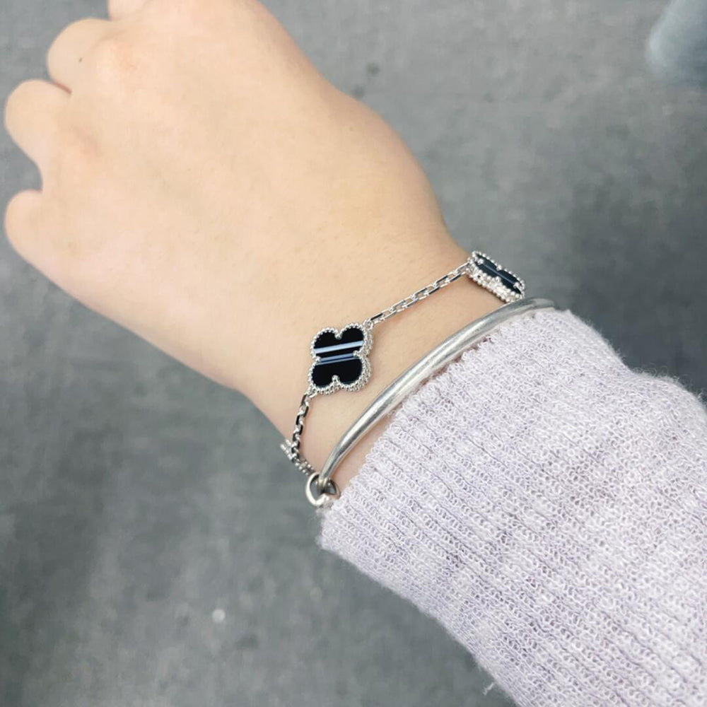 TimiCLOVER 5 MOTIF VEINED ONYX BRACELET SILVER
