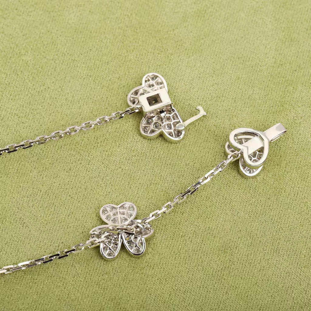 TimiFRIVOLE SILVER 9 FLOWERS NECKLACE