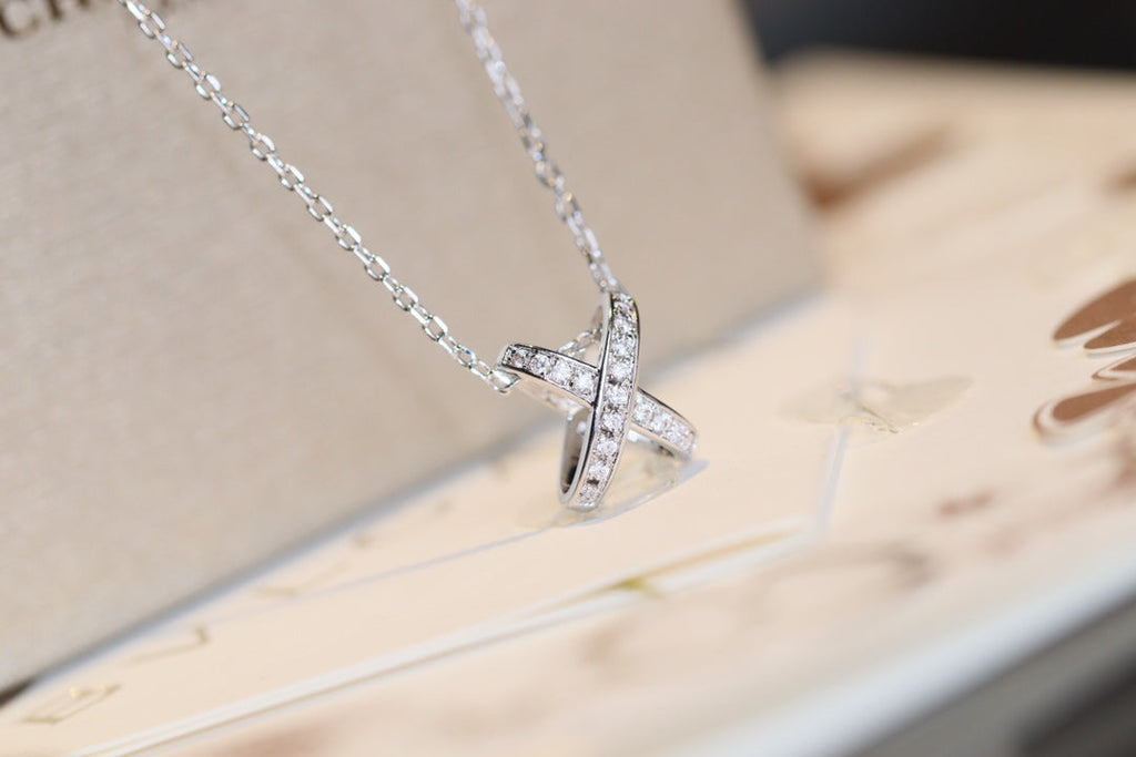 TimiJEUX DE DIAMOND NECKLACE