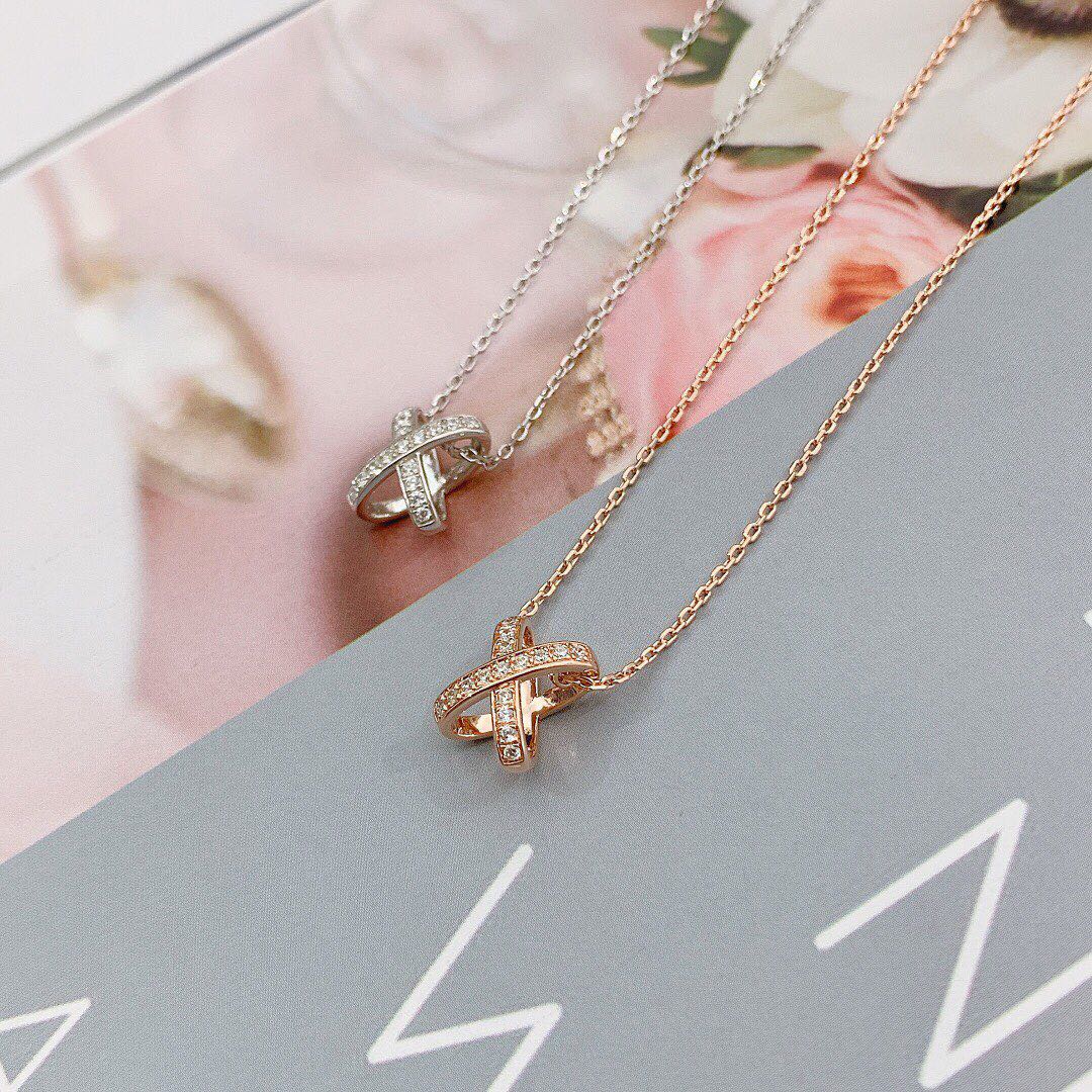 TimiJEUX DE DIAMOND NECKLACE