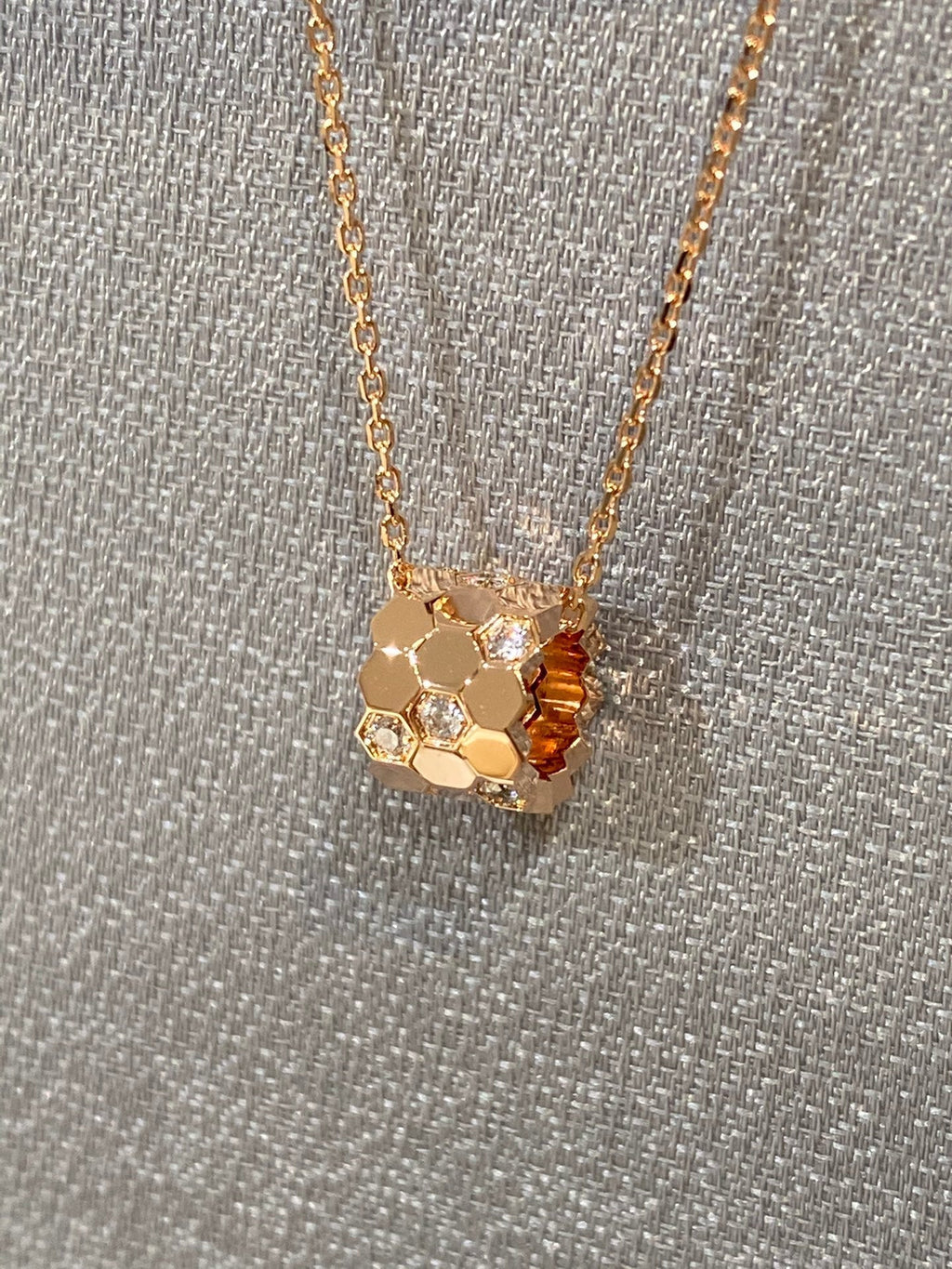 TimiBEE LOVE DIAMOND NECKLACE