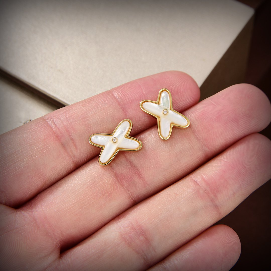TimiJEUX DE WHITE MOP GOLD DIAMOND EARRINGS