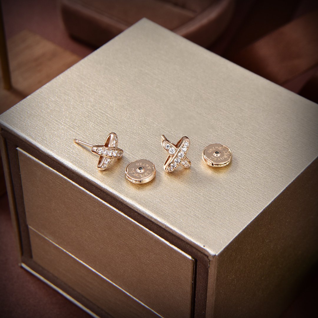 TimiJEUX DE GOLD DIAMOND EARRINGS