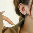 TimiCLOVER MEDIUM 1 MOTIFS  ONYX STUD EARRINGS