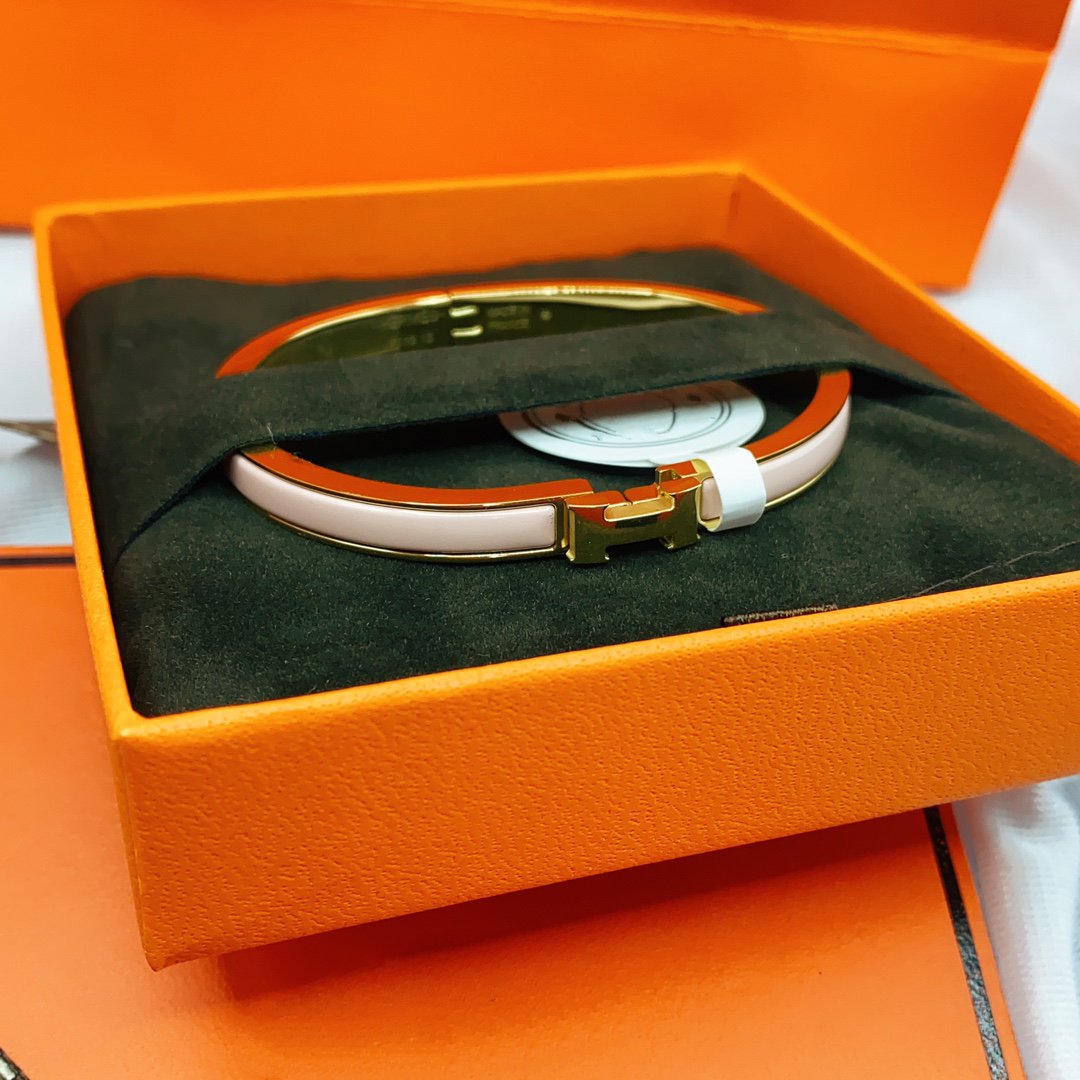TimiCLASSIC HM CLIC  PINK 8MM ENAMEL BRACELET