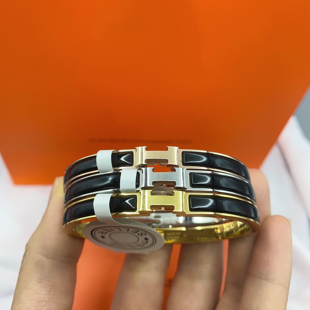 TimiCLASSIC HM CLIC BLACK 8MM ENAMEL BRACELET