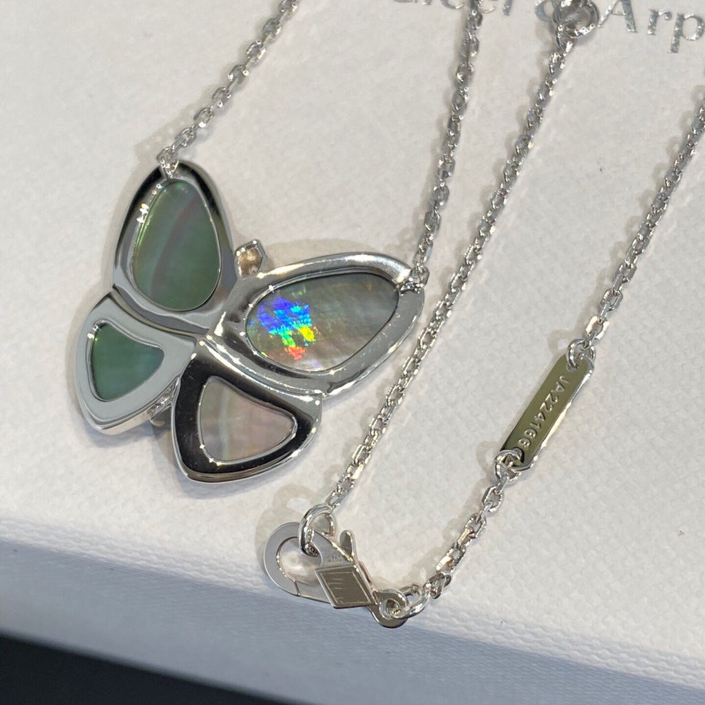 TimiLARGE BUTTERFLY SILVER PENDANT DIAMOND NECKLACE