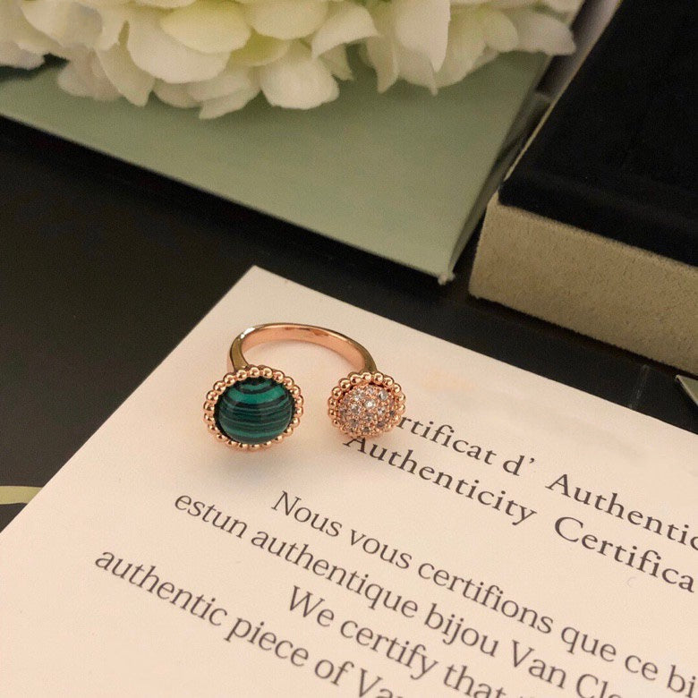 TimiPERLEE COULEURS DIAMOND ROSE GOLD BETWEEN THE FINGER RING
