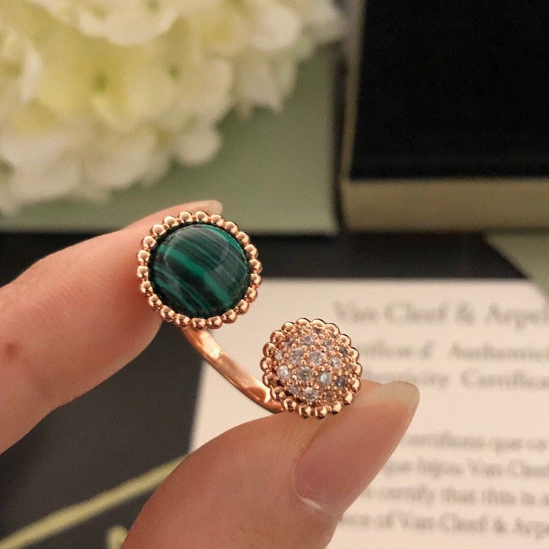TimiPERLEE COULEURS DIAMOND ROSE GOLD BETWEEN THE FINGER RING
