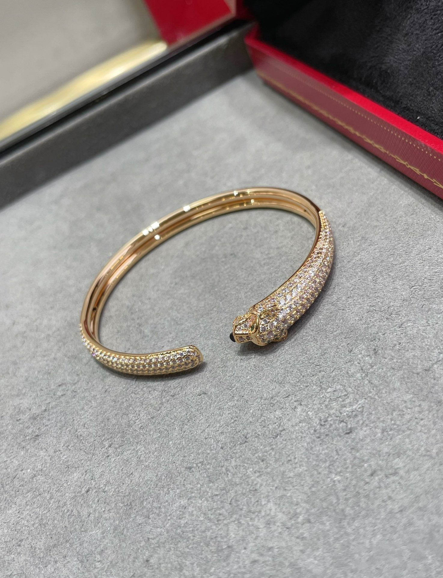 TimiPANTHERE FULL DIAMOND OPEN BRACELET